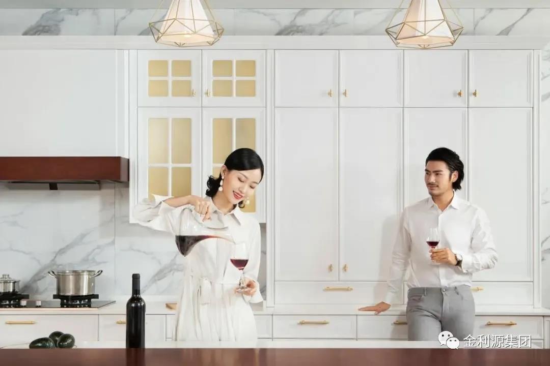 酒柜要這樣設(shè)計，才能配得上珍藏的名酒啊