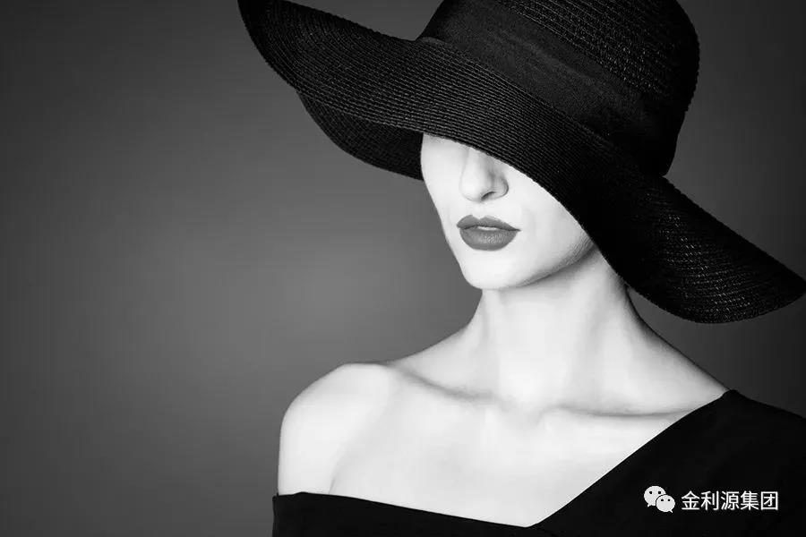 高級感十足的輕奢風(fēng)臥室，拯救你的臥室顏值！